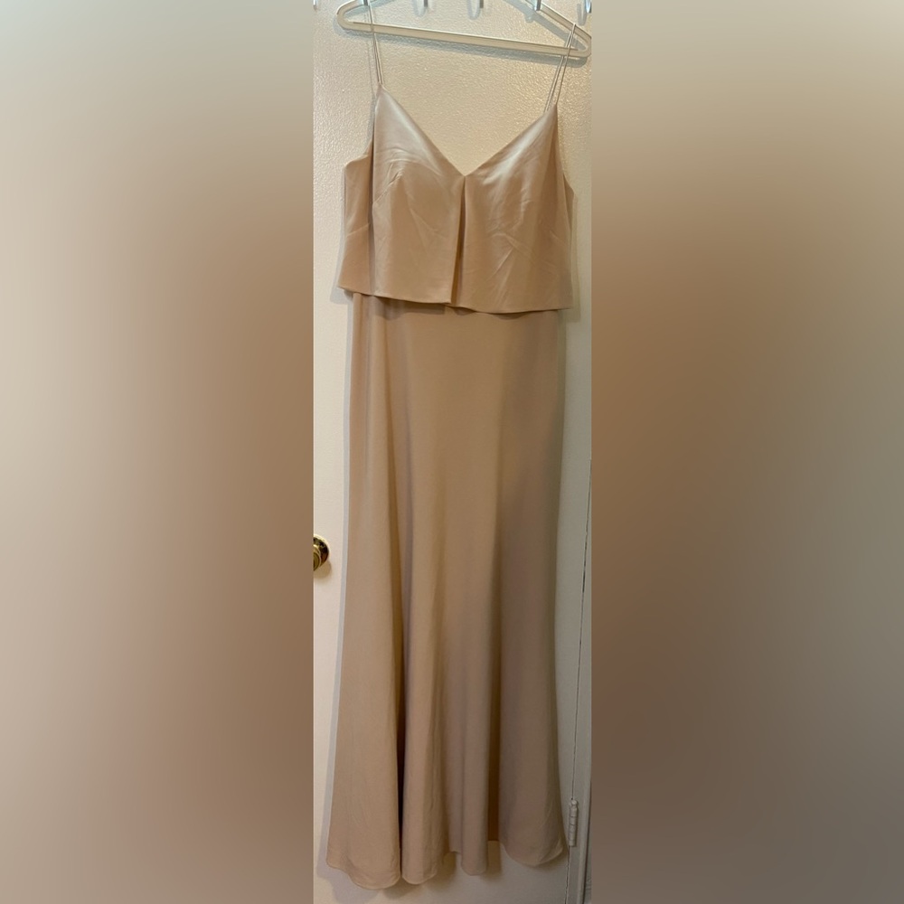 JENNY YOO Blush Pink Nude V-Neck Ruffle Maxi Gown 12 US‎ Mint